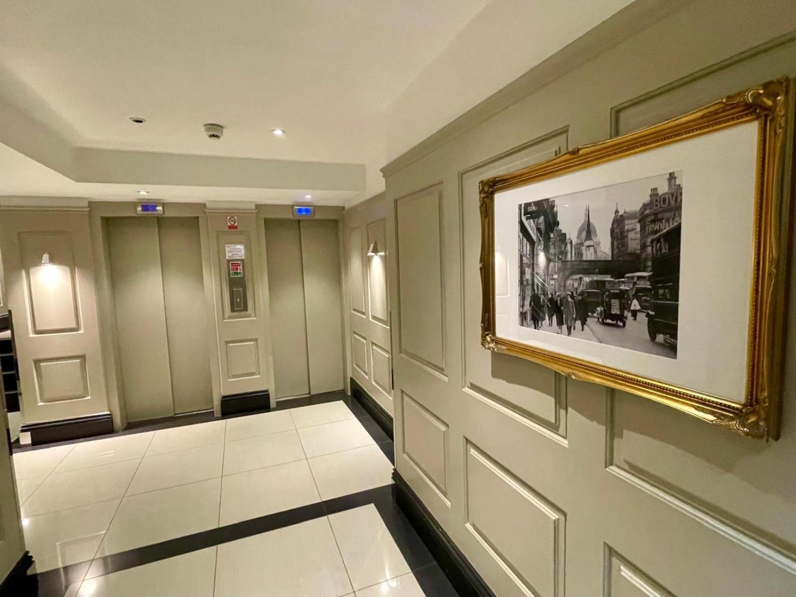 Charming Chelsea Studio, Harrods, * Londen